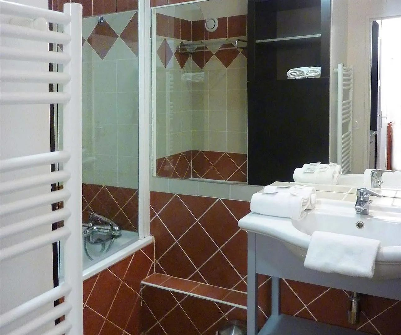 ****  Appart Hotel Odalys City Aix En Provence Les Floridianes Aix-en-Provence France